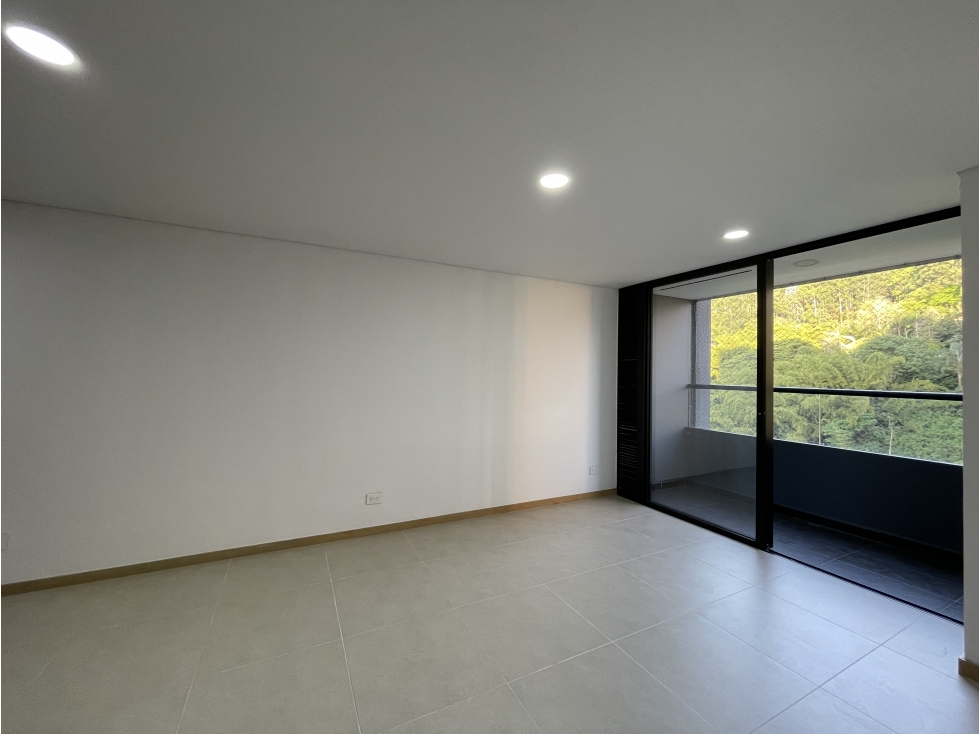 Apartamento en venta en Loma Del Indio, Medellín · foto 6 de 24