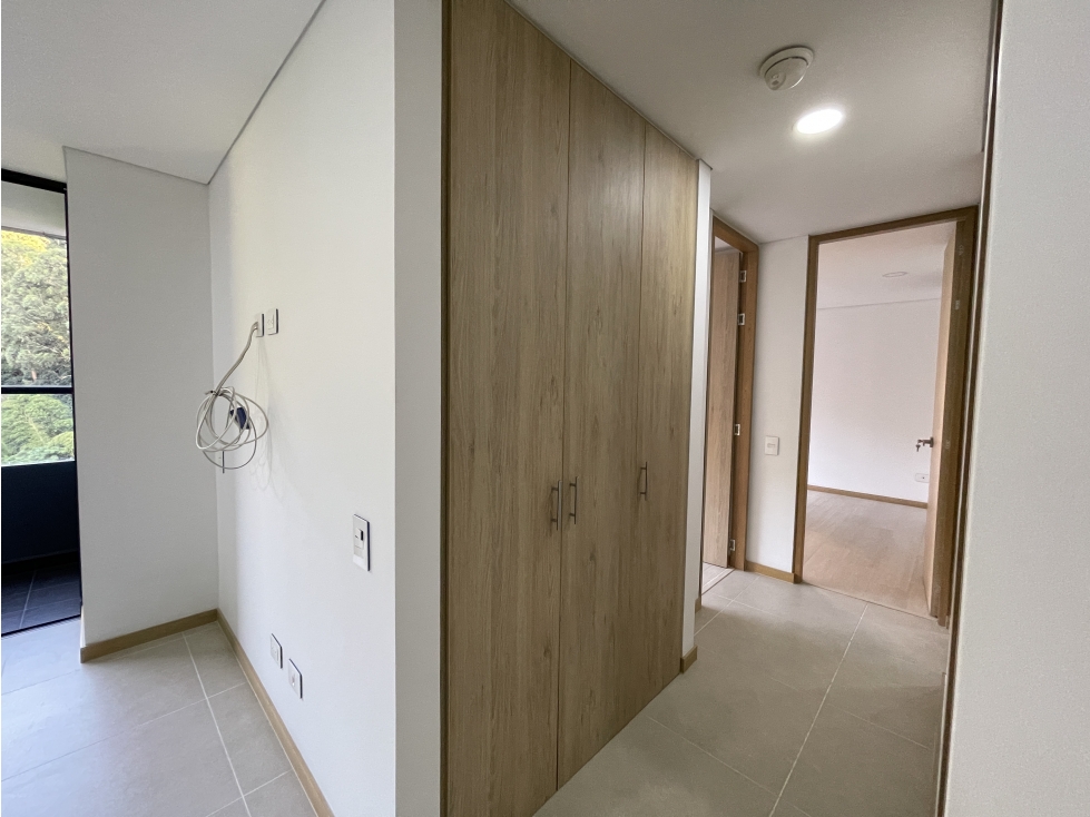 Apartamento en venta en Loma Del Indio, Medellín · foto 9 de 24