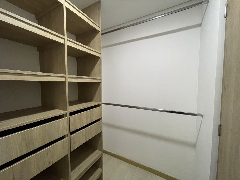 Apartamento en venta en Loma Del Indio, Medellín · foto 20 de 24