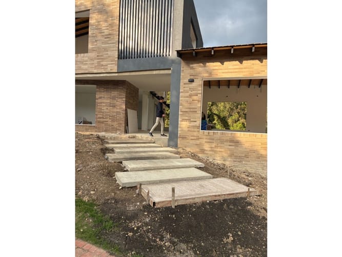 Casa de 4 alcobas en venta en Yerbabonita Bosque Nativo, Sopó, 340 m² · foto 3 de 11