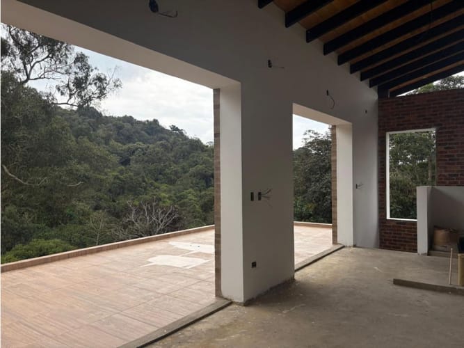 Casa de 4 alcobas en venta en Yerbabonita Bosque Nativo, Sopó, 340 m² · foto 5 de 11