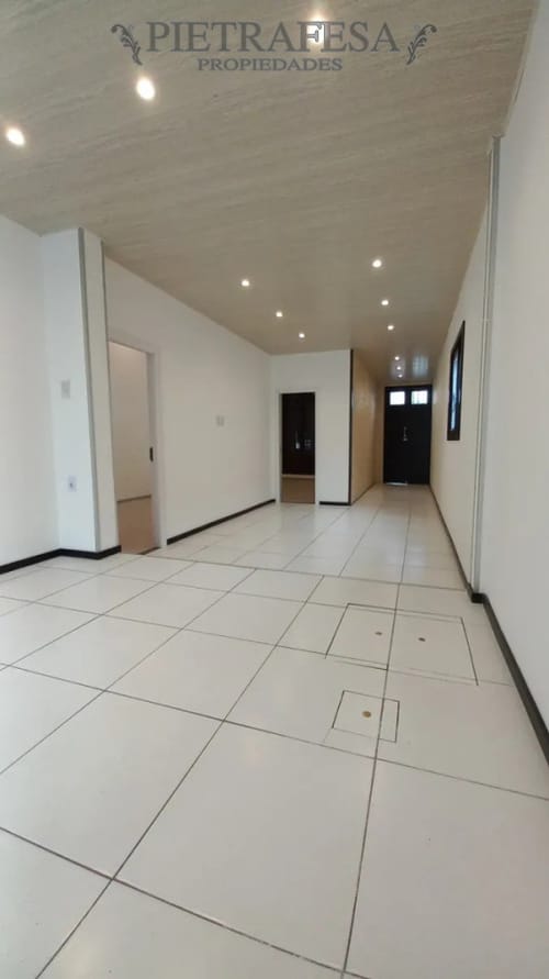 Casa en alquiler, 2 dormitorios, 1 baño, patio, cochera. Paso Molino. · Foto 5