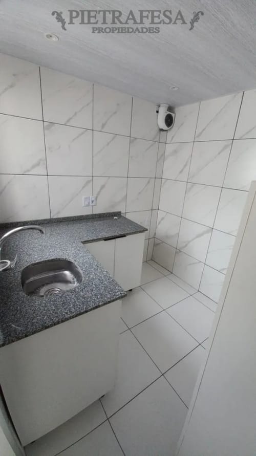 Casa en alquiler, 2 dormitorios, 1 baño, patio, cochera. Paso Molino. · Foto 8