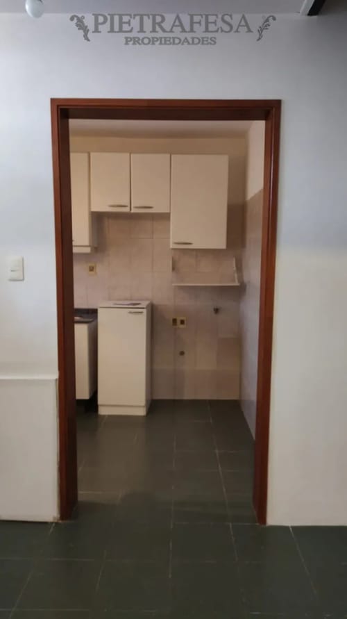 Casa en alquiler, 2 dormitorios, 1 baño, balcón. Parque Batlle. · Foto 2