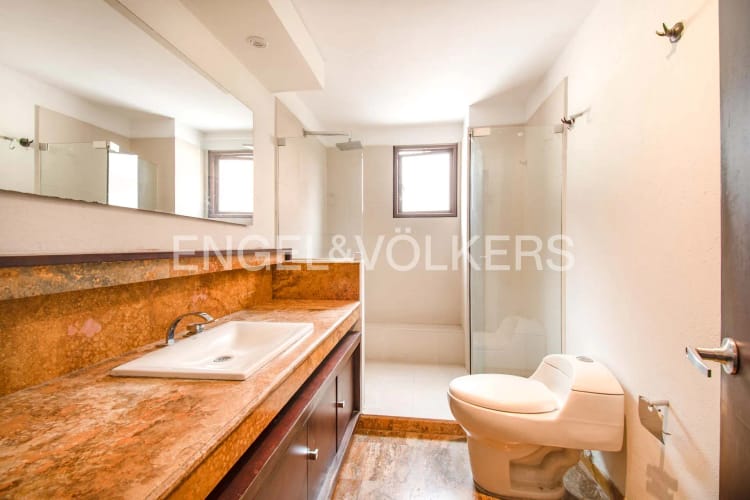 Apartamento de 3 alcobas en venta en La Cabrera, Bogotá, 207 m² · foto 12 de 17