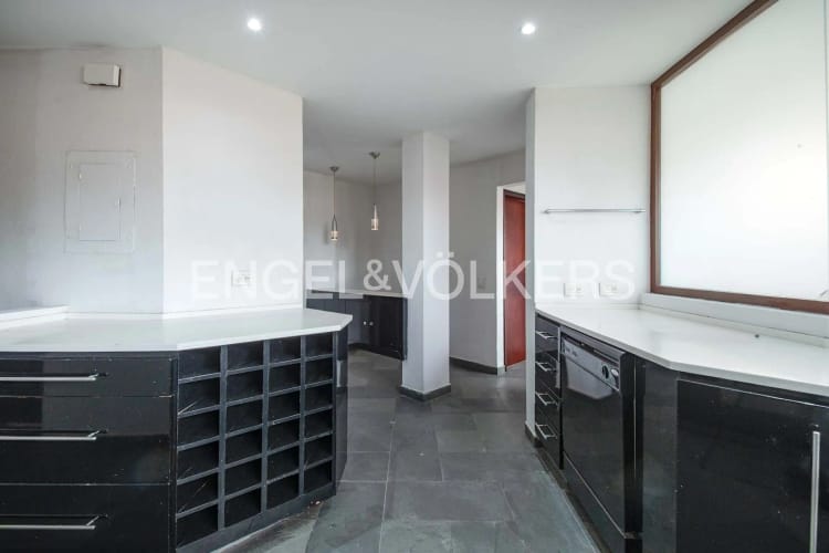 Apartamento de 3 alcobas en venta en La Cabrera, Bogotá, 207 m² · foto 9 de 17