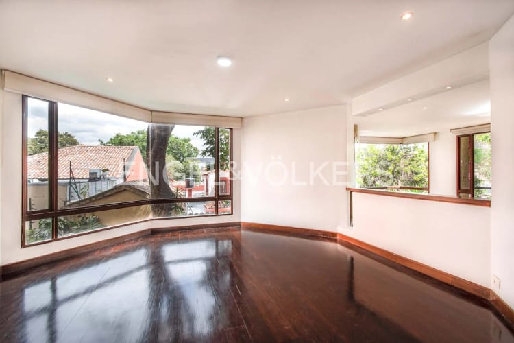 Apartamento de 3 alcobas en venta en La Cabrera, Bogotá, 207 m² · foto 7 de 17