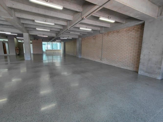 Oficina en arriendo en Guayabal, Medellín, 351 m² · foto 5 de 15