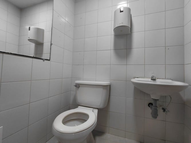 Oficina en arriendo en Guayabal, Medellín, 351 m² · foto 13 de 15