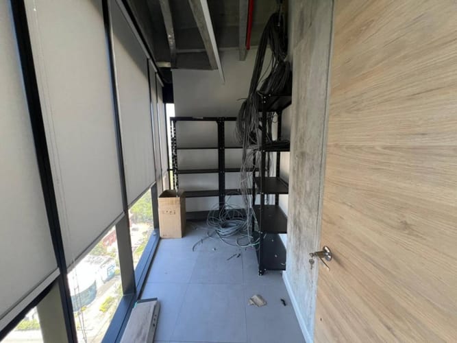 Oficina en arriendo en Los Balsos, Medellín, 410 m² · foto 10 de 24
