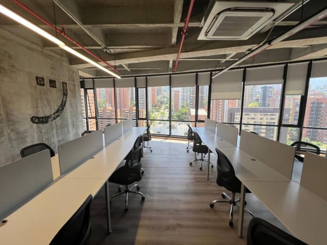 Oficina en arriendo en Los Balsos, Medellín, 410 m² · foto 14 de 24