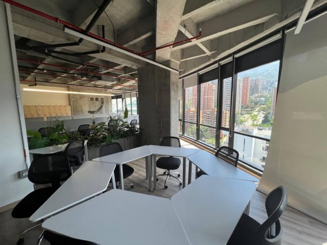 Oficina en arriendo en Los Balsos, Medellín, 410 m² · foto 20 de 24