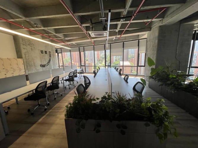 Oficina en arriendo en Los Balsos, Medellín, 410 m² · foto 22 de 24