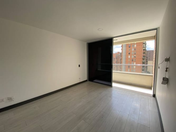 Apartamento de 2 alcobas en arriendo en Ciudad Del Río, Medellín, 84 m² · foto 3 de 24