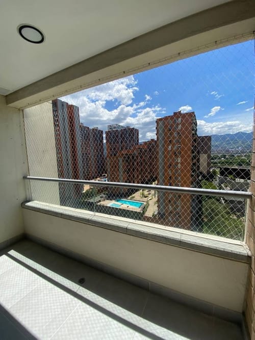 Apartamento de 2 alcobas en arriendo en Ciudad Del Río, Medellín, 84 m² · foto 10 de 24
