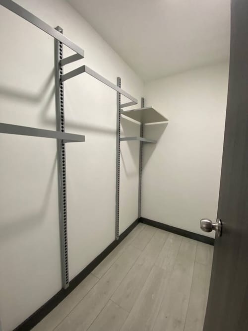 Apartamento de 2 alcobas en arriendo en Ciudad Del Río, Medellín, 84 m² · foto 14 de 24