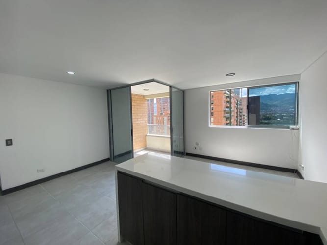 Apartamento de 2 alcobas en arriendo en Ciudad Del Río, Medellín, 84 m² · foto 15 de 24