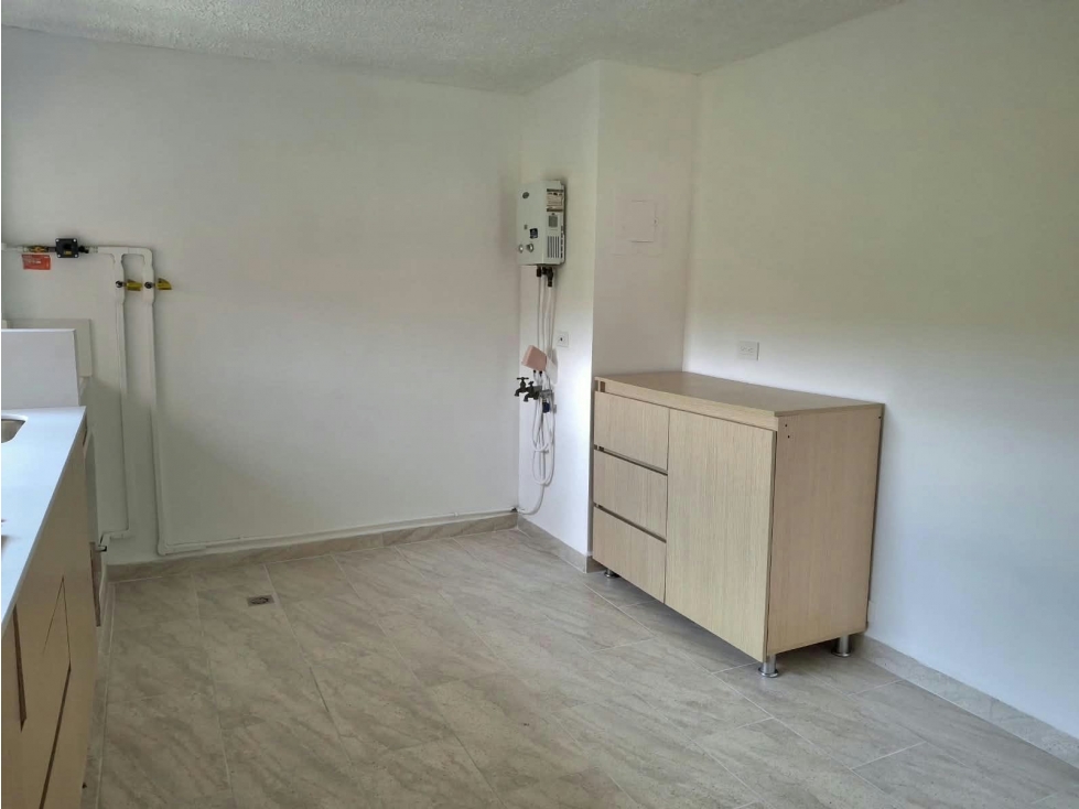 Apartamento en venta en Loma Del Escobero, Envigado · foto 11 de 14
