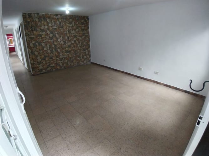 Casa de 4 alcobas en venta en Robledo, Medellín, 140 m² · foto 3 de 24