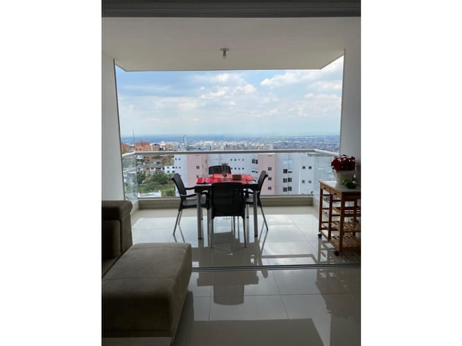 Apartaestudio en venta en Bellavista, Cali, 97 m² · foto 2 de 8