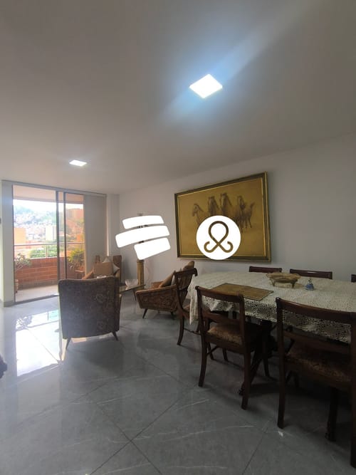 Apartamento de 3 alcobas en venta en Laureles, Medellín, 99 m² · foto 3 de 22
