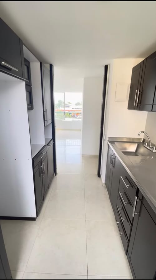 Apartamento de 3 alcobas en venta en Ciudad Modelo, Cali, 64 m² · foto 5 de 19