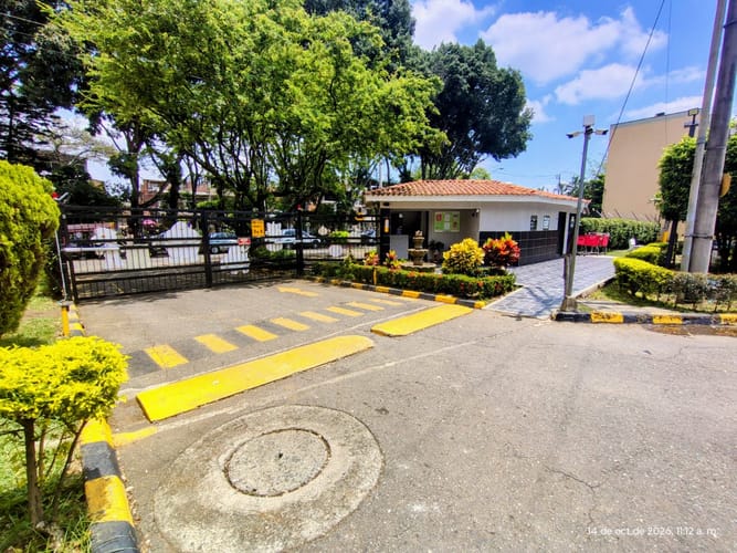 Apartamento de 3 alcobas en venta en Ciudad Modelo, Cali, 64 m² · foto 18 de 19