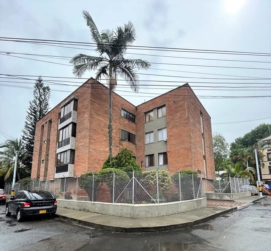 Apartamento de 3 alcobas en venta en Campo Amor, Medellín, 106 m² · foto 2 de 18