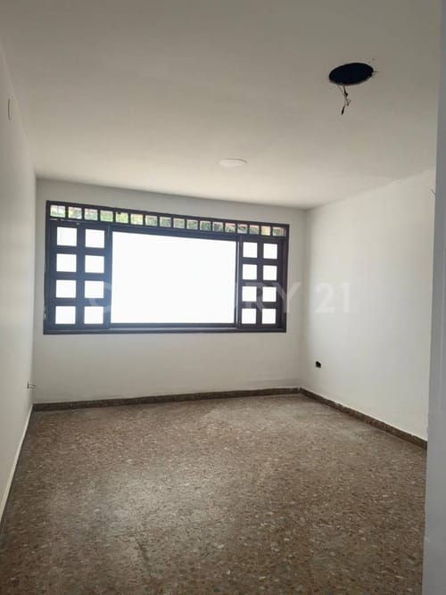 Casa de 14 alcobas en arriendo en Barzal Bajo Sur, Villavicencio, 350 m² · foto 6 de 10