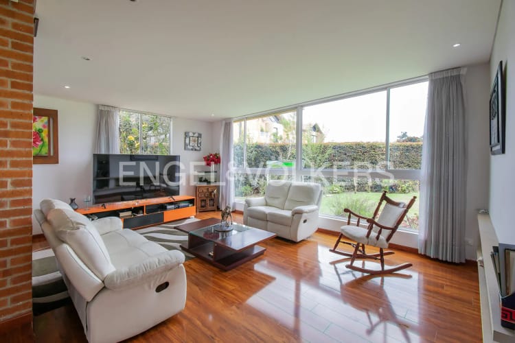 Casa de 3 alcobas en arriendo en Cc Fontanar, Chía, 235 m² · foto 2 de 18