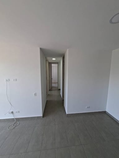 Apartamento de 3 alcobas en arriendo en Las Margaritas, Itagüí, 65 m² · foto 2 de 21