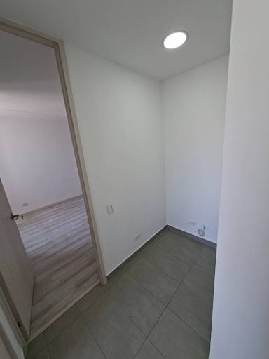 Apartamento de 3 alcobas en arriendo en Las Margaritas, Itagüí, 65 m² · foto 7 de 21