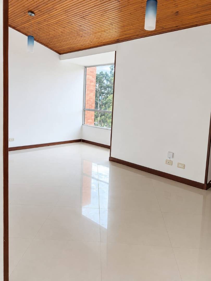 Apartamento en venta en Ciudad Alsacia, Bogotá · foto 17 de 24