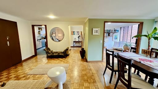 Apartamento de 3 alcobas en arriendo en La Aguacatala, Medellín, 150 m² · foto 5 de 24