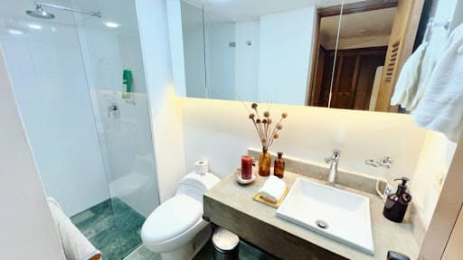 Apartamento de 3 alcobas en arriendo en La Aguacatala, Medellín, 150 m² · foto 6 de 24
