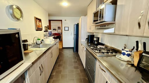 Apartamento de 3 alcobas en arriendo en La Aguacatala, Medellín, 150 m² · foto 8 de 24