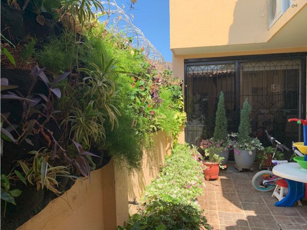 Casa en venta en Rodadero, Santa Marta · foto 2 de 17
