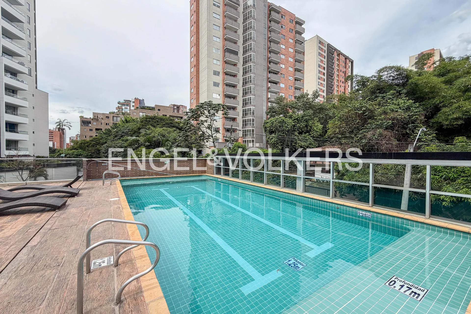 Apartamento en arriendo en Lalinde, Medellín · foto 14 de 18