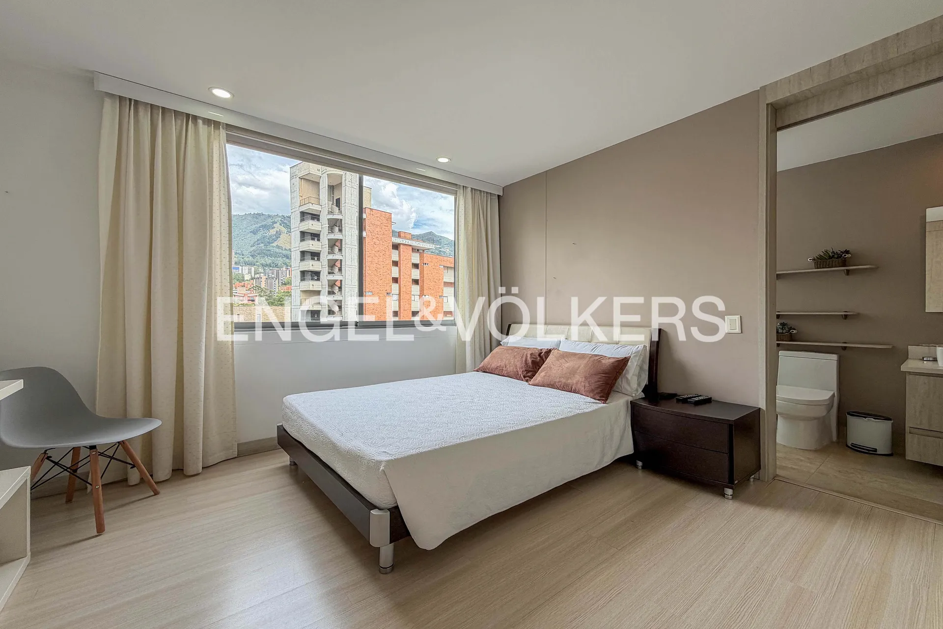 Apartamento en arriendo en Lalinde, Medellín · foto 12 de 18
