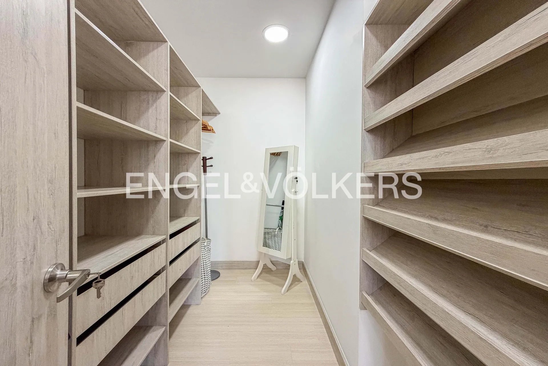 Apartamento en arriendo en Lalinde, Medellín · foto 11 de 18