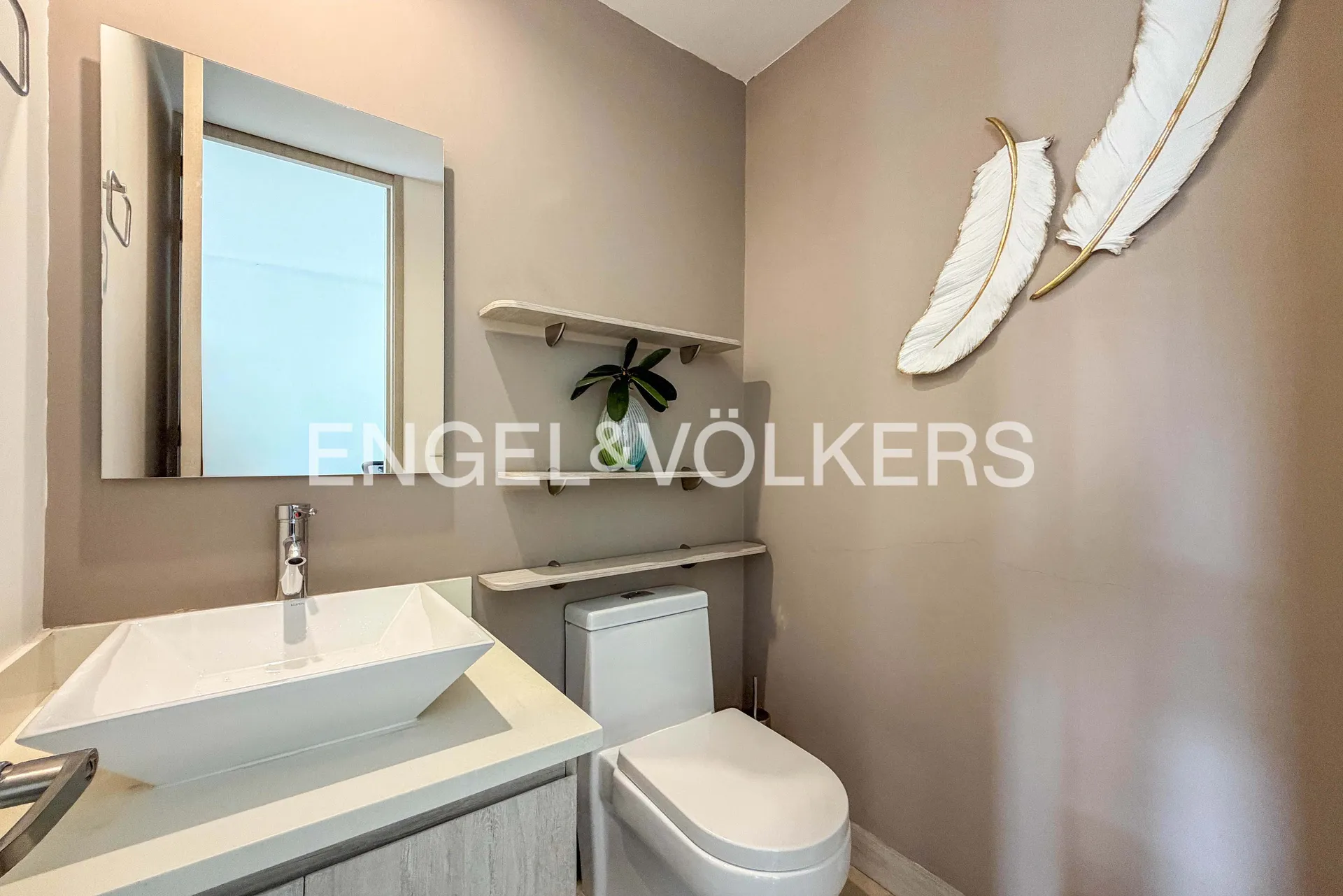 Apartamento en arriendo en Lalinde, Medellín · foto 8 de 18