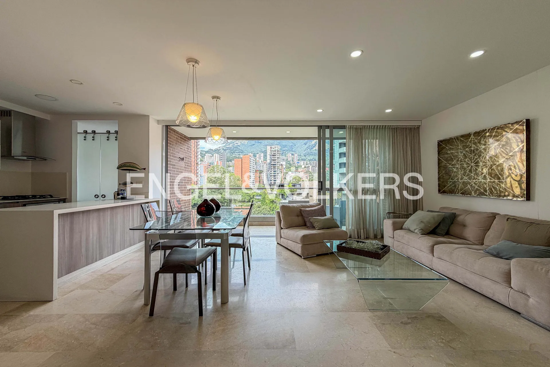 Apartamento en arriendo en Lalinde, Medellín · foto 4 de 18