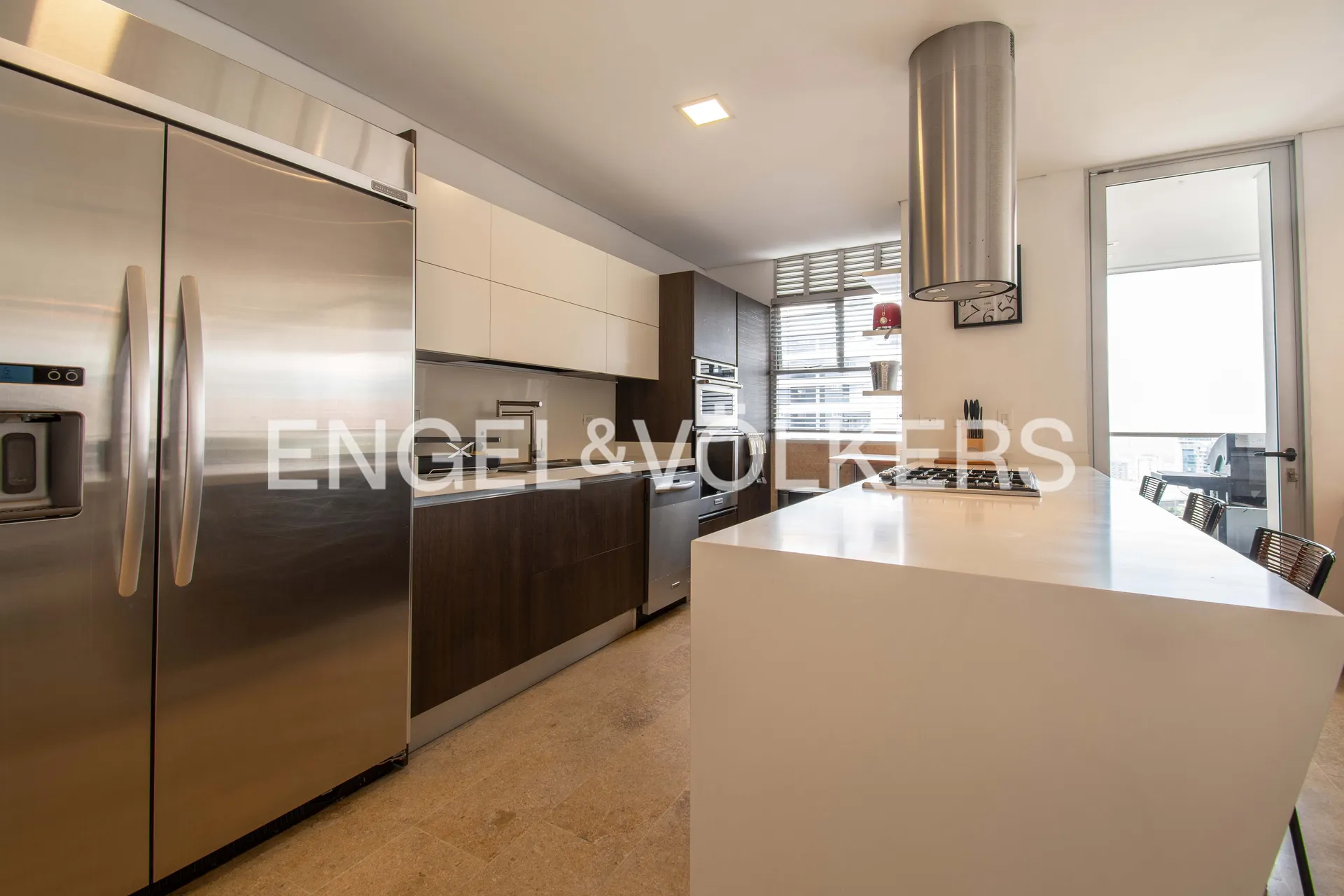 Apartamento en arriendo en Los Balsos, Medellín · foto 6 de 18