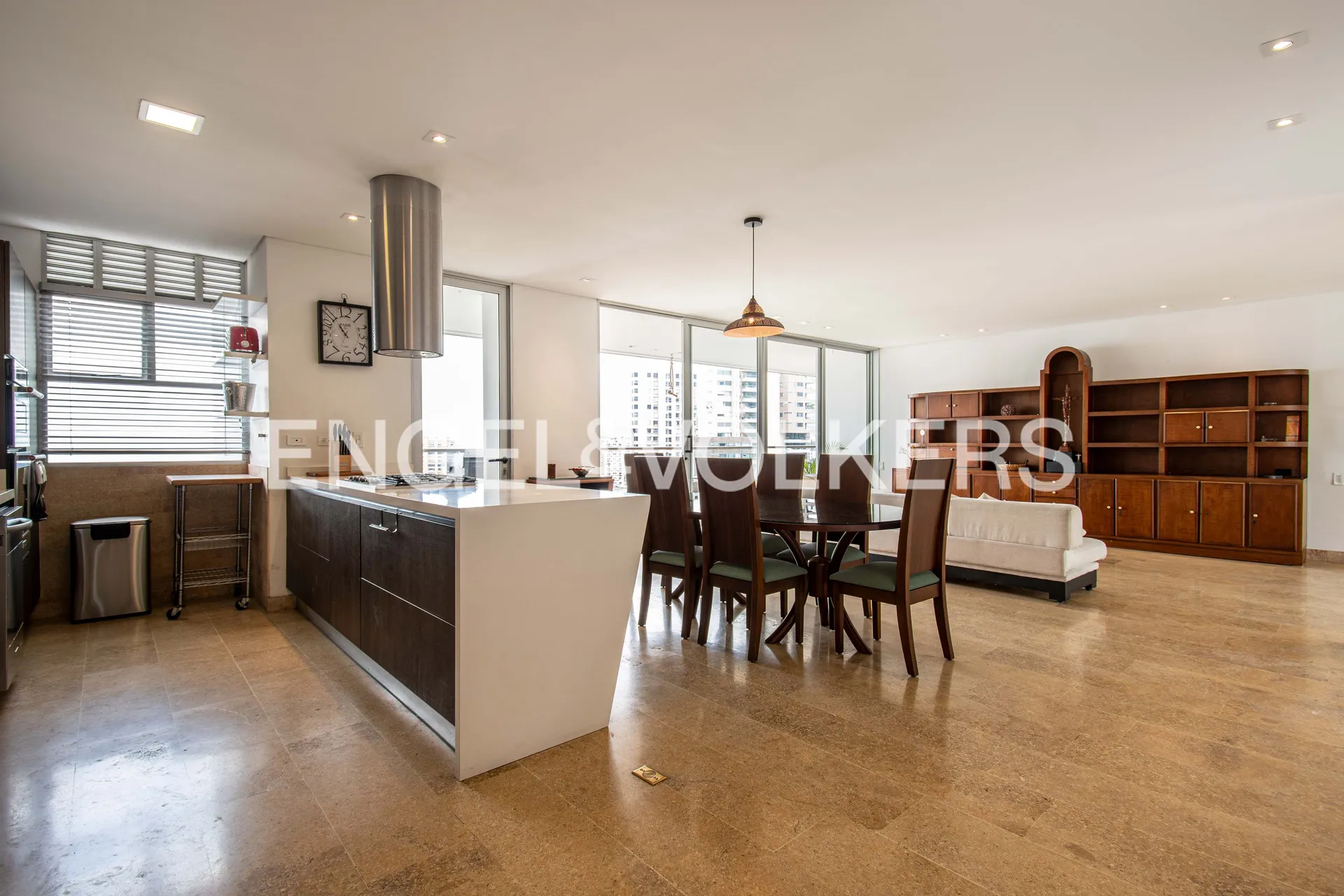 Apartamento en arriendo en Los Balsos, Medellín · foto 5 de 18