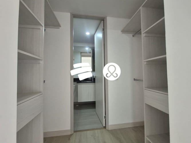 Apartamento de 3 alcobas en venta en Las Lomitas, Sabaneta, 83 m² · foto 7 de 12