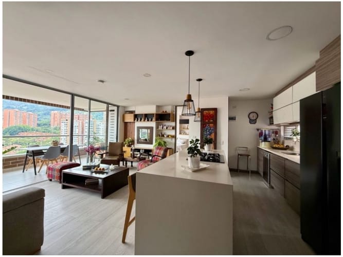 Apartamento de 2 alcobas en venta en Loma De Las Brujas, Medellín, 96 m² · foto 1 de 15