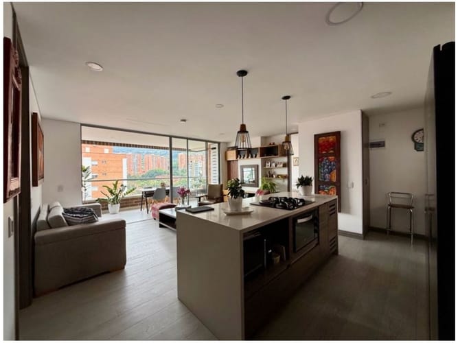 Apartamento de 2 alcobas en venta en Loma De Las Brujas, Medellín, 96 m² · foto 5 de 15