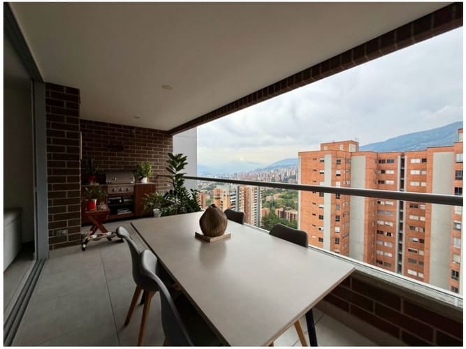 Apartamento de 2 alcobas en venta en Loma De Las Brujas, Medellín, 96 m² · foto 10 de 15