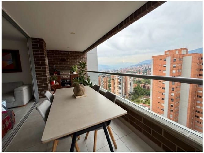 Apartamento de 2 alcobas en venta en Loma De Las Brujas, Medellín, 96 m² · foto 11 de 15
