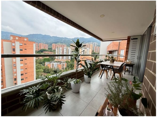 Apartamento de 2 alcobas en venta en Loma De Las Brujas, Medellín, 96 m² · foto 12 de 15